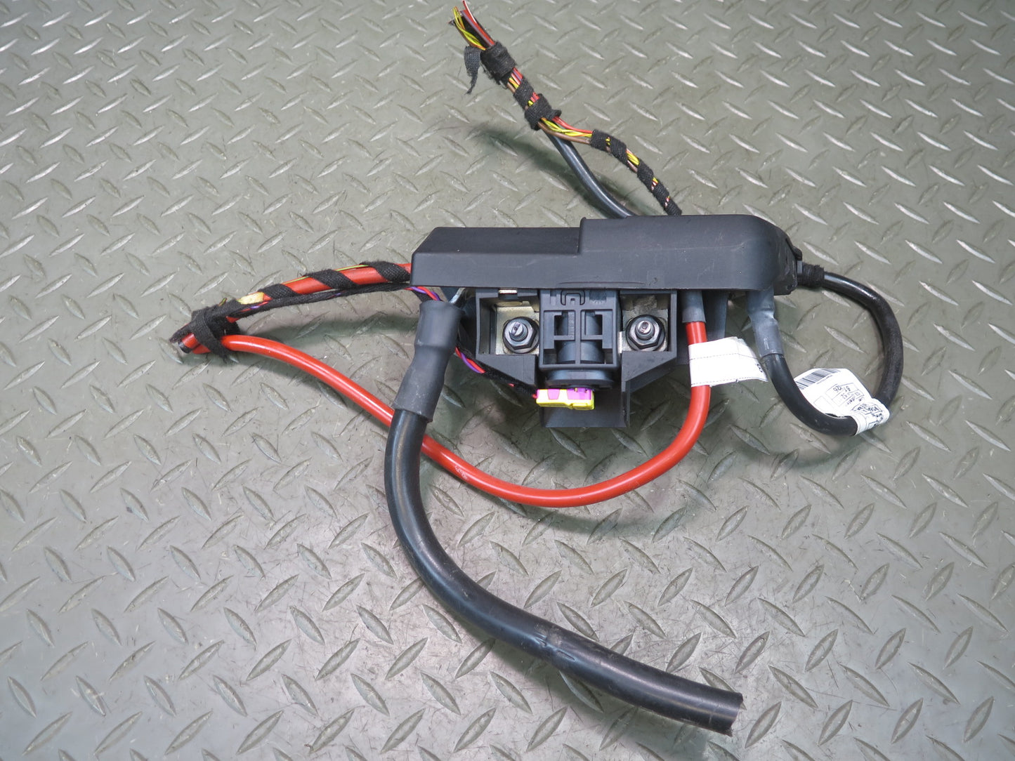 2015-2025 Porsche Macan Positive Battery Terminal Central Overload Protection