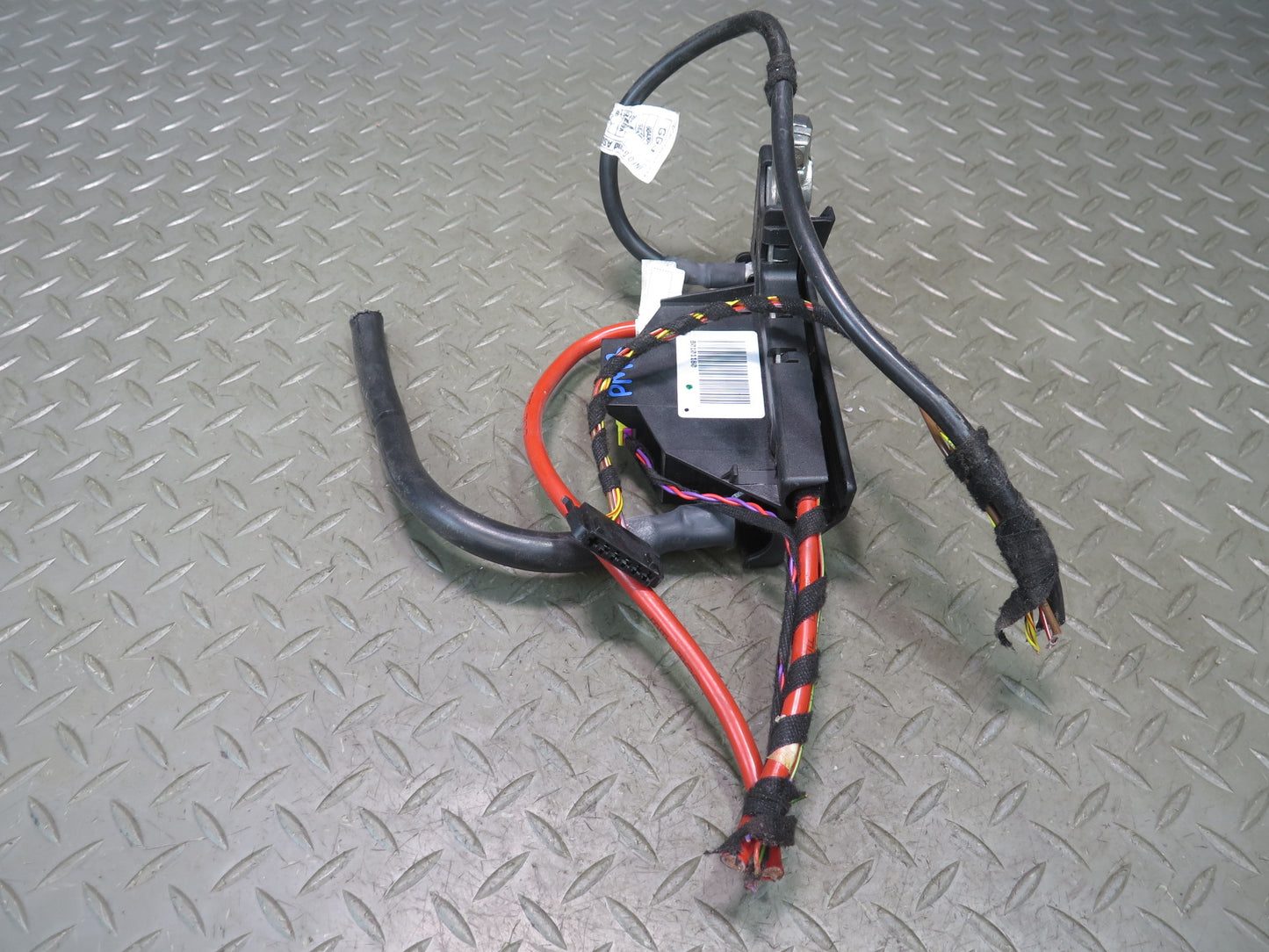 2015-2025 Porsche Macan Positive Battery Terminal Central Overload Protection