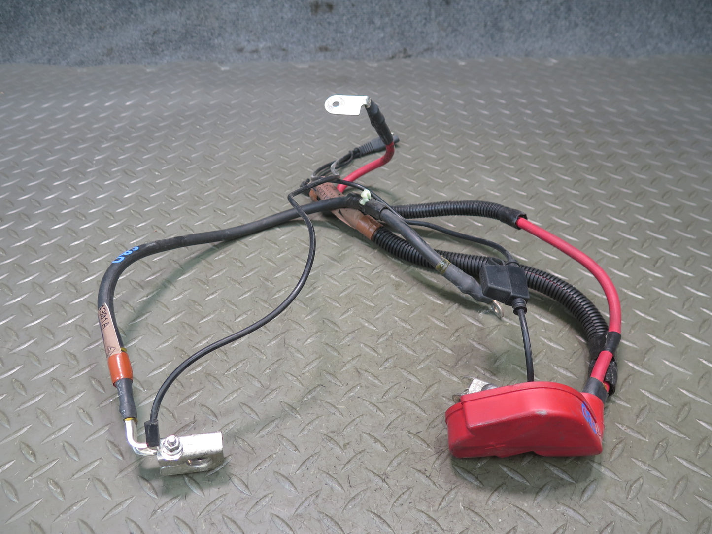 02-05 Ford Thunderbird Set of 2 Battery Terminal Positive & Negative Cable OEM
