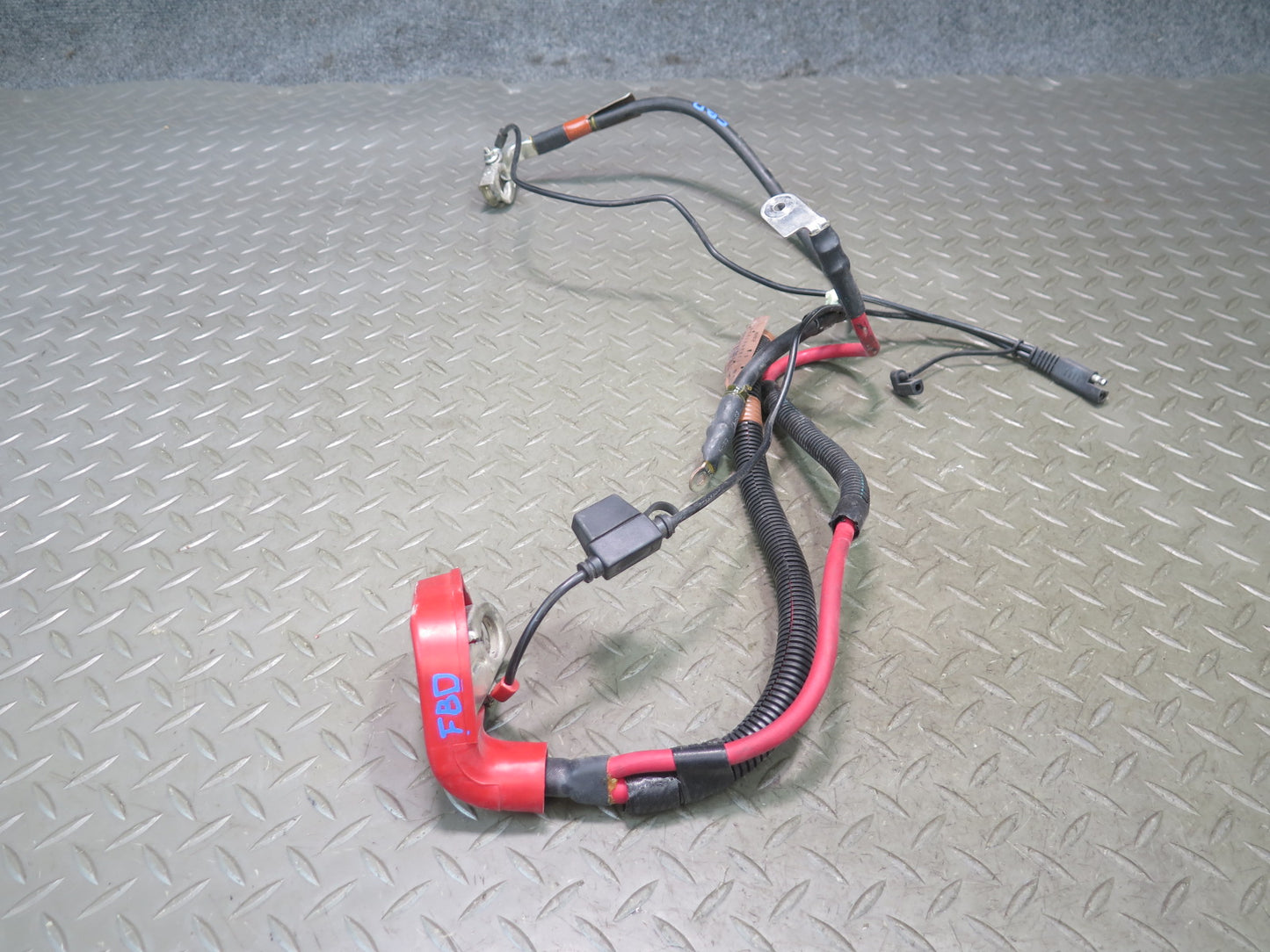 02-05 Ford Thunderbird Set of 2 Battery Terminal Positive & Negative Cable OEM