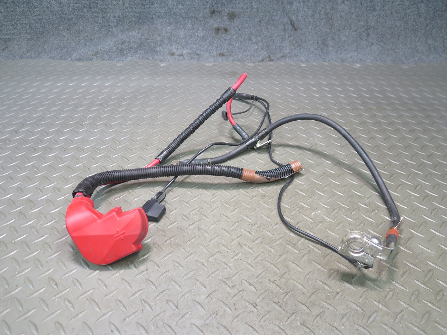 02-05 Ford Thunderbird Set of 2 Battery Terminal Positive & Negative Cable OEM