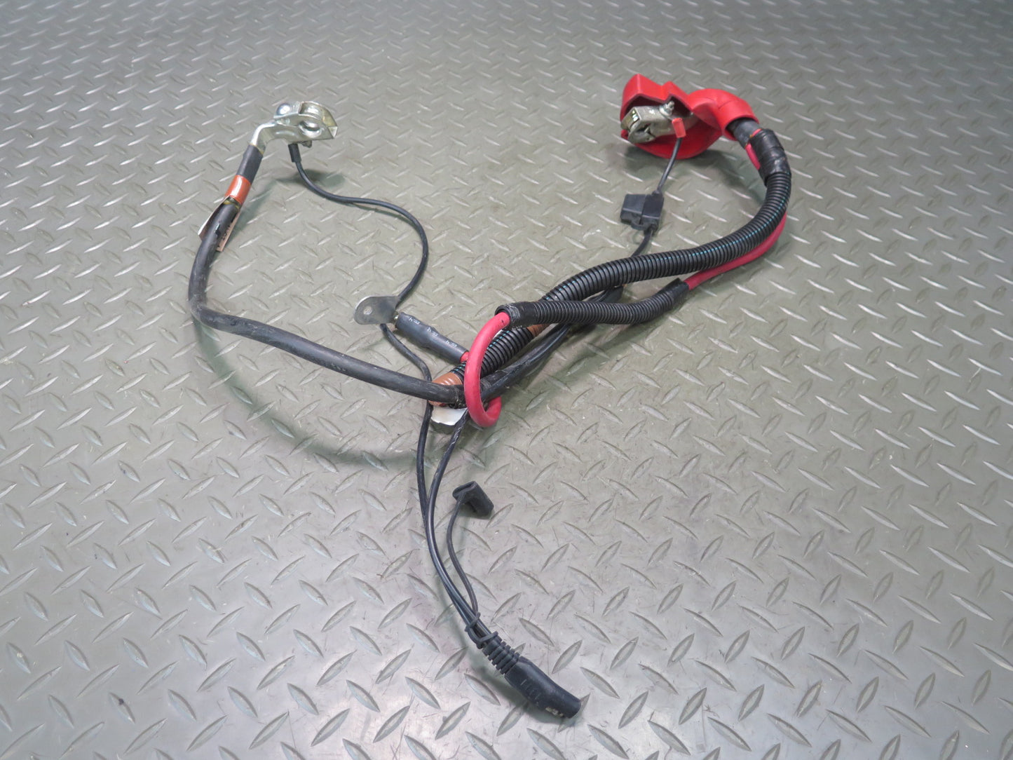02-05 Ford Thunderbird Set of 2 Battery Terminal Positive & Negative Cable OEM