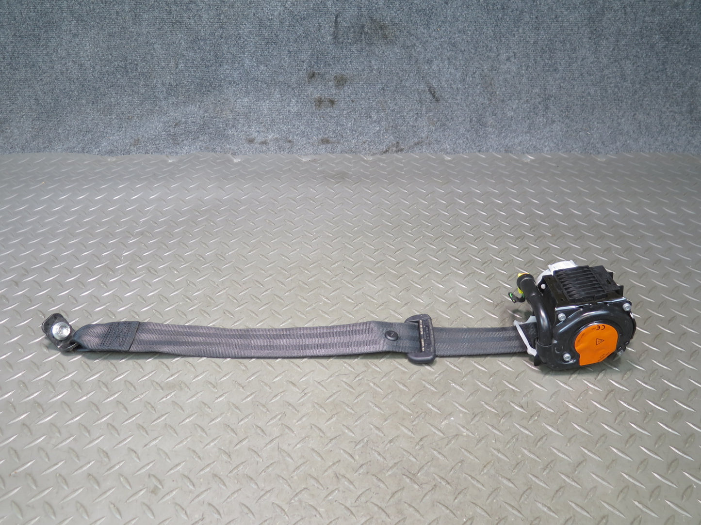 15-18 PORSCHE MACAN REAR RIGHT & LEFT SIDE SEATBELT RETRACTOR SET OEM
