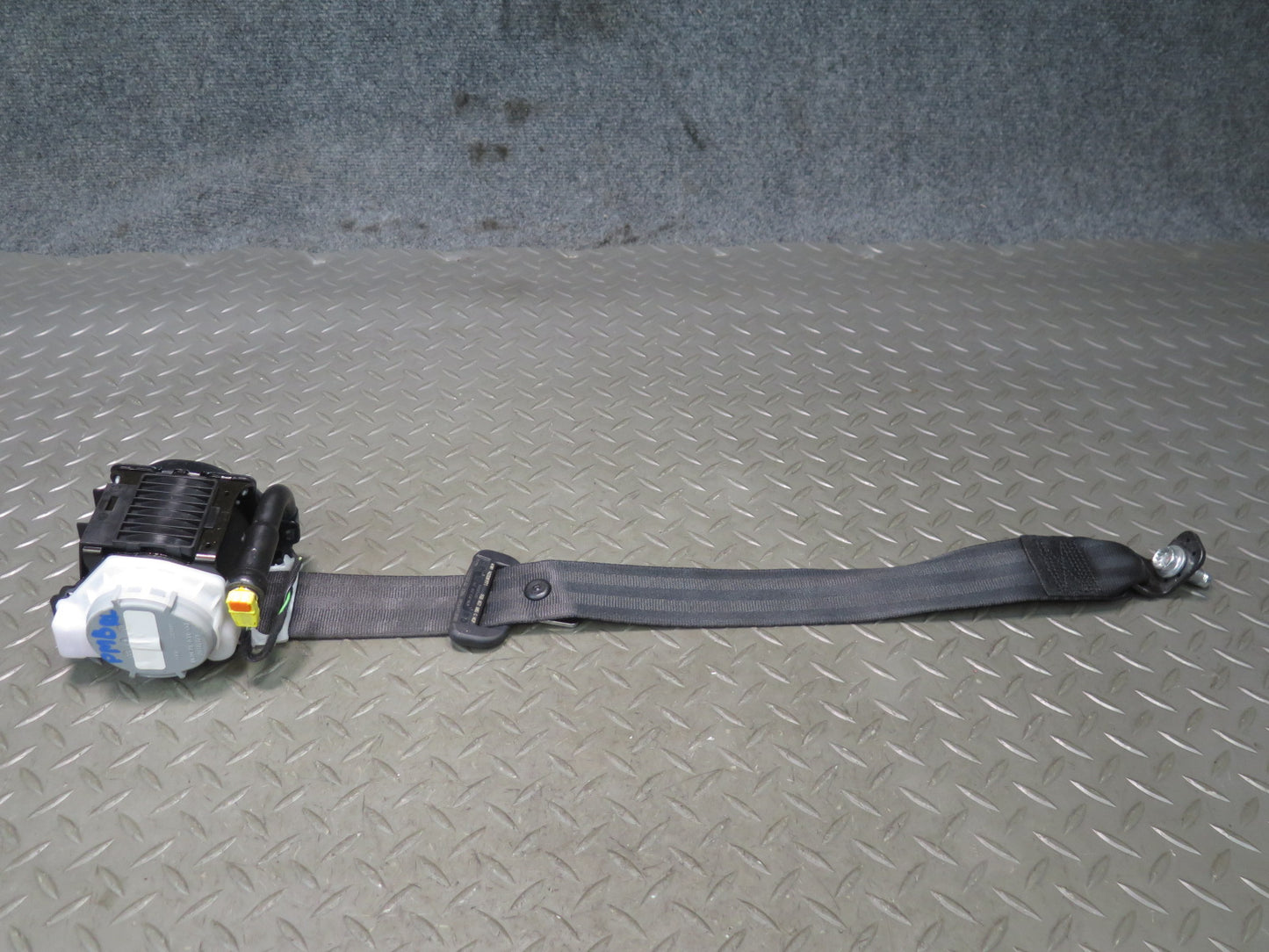 15-18 PORSCHE MACAN REAR RIGHT & LEFT SIDE SEATBELT RETRACTOR SET OEM