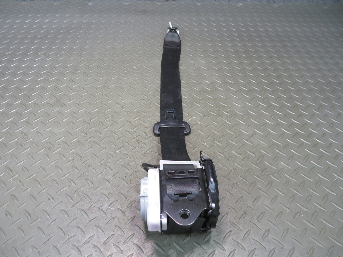 15-18 PORSCHE MACAN REAR RIGHT & LEFT SIDE SEATBELT RETRACTOR SET OEM