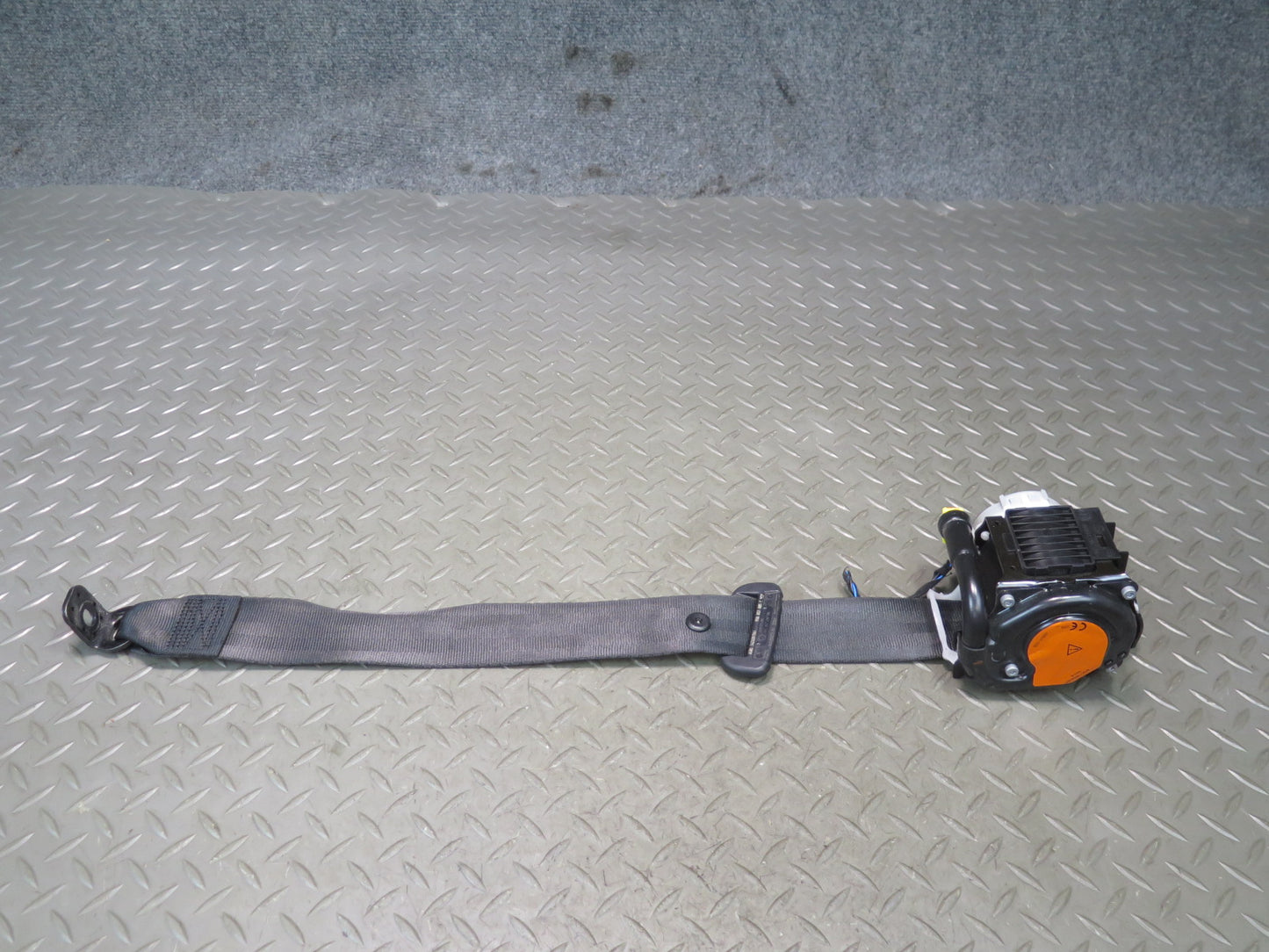 15-18 PORSCHE MACAN REAR RIGHT & LEFT SIDE SEATBELT RETRACTOR SET OEM