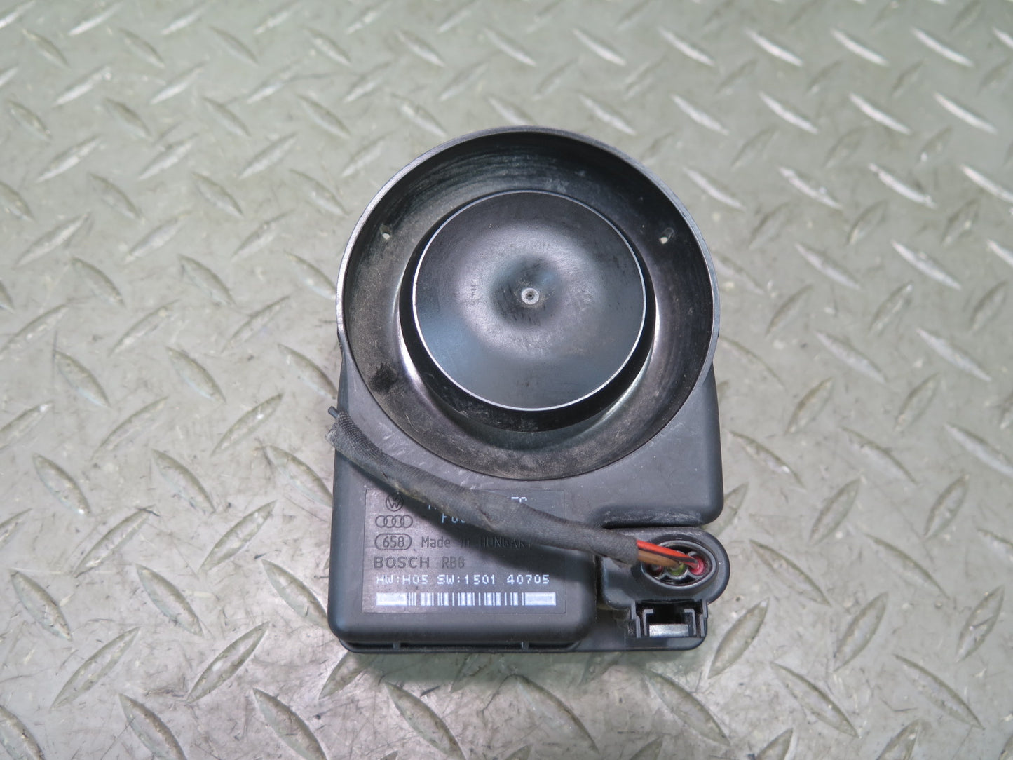 2015-2018 Porsche Macan Anti Theft Alarm Horn Siren 1K0951605C