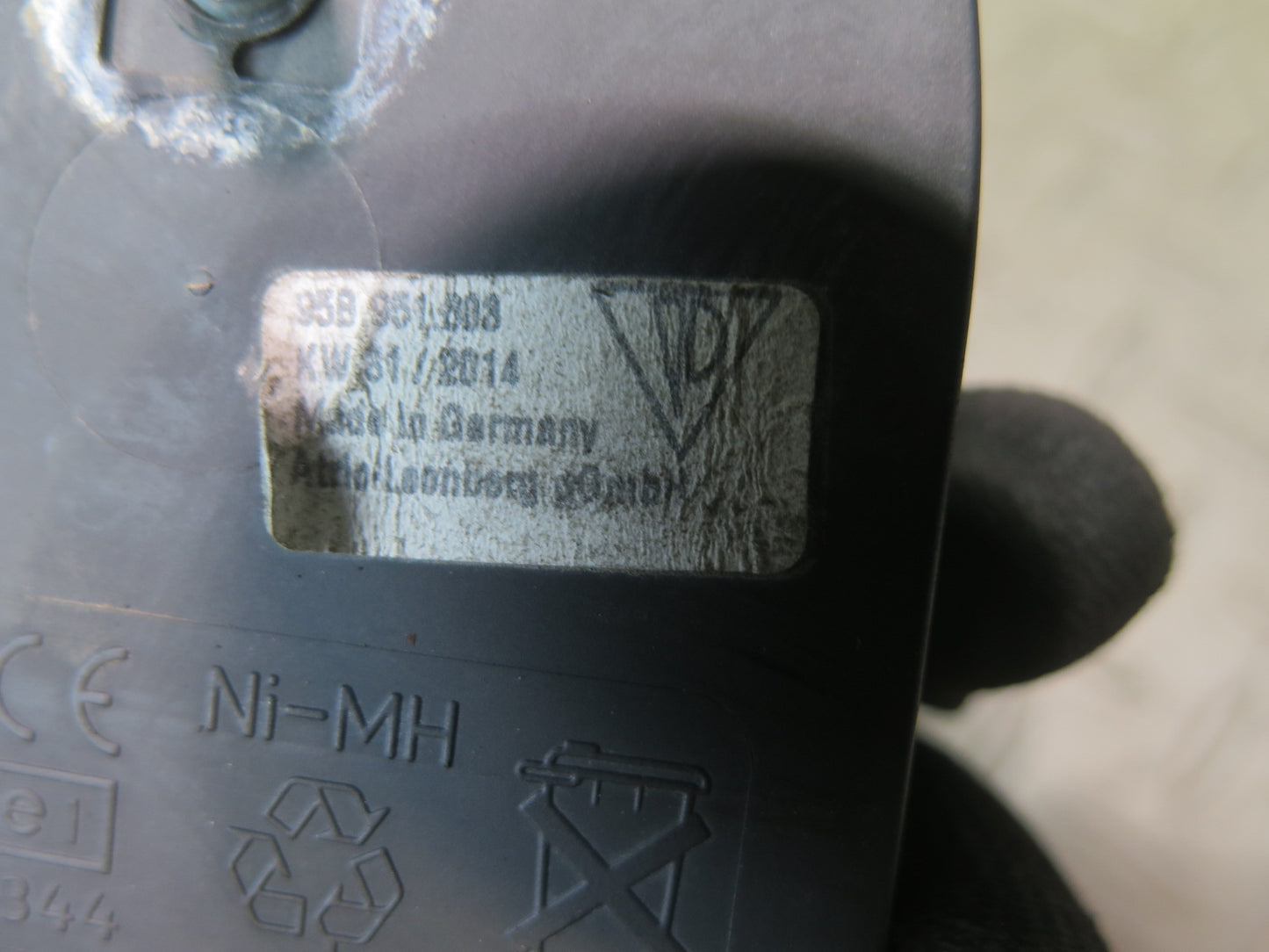 2015-2018 Porsche Macan Anti Theft Alarm Horn Siren 1K0951605C