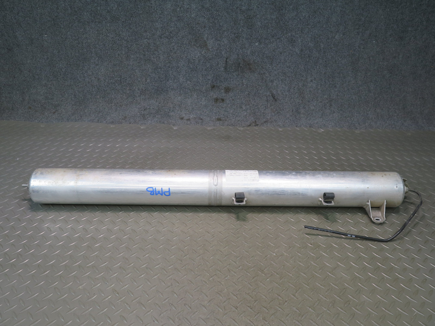 2015-2025 Porsche Macan Air Suspension Self Leveling Accumulator Tank 95B616201A