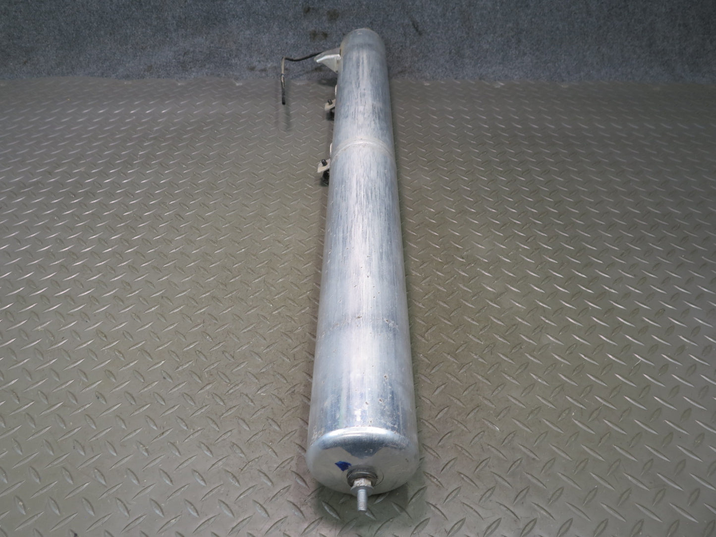 2015-2025 Porsche Macan Air Suspension Self Leveling Accumulator Tank 95B616201A