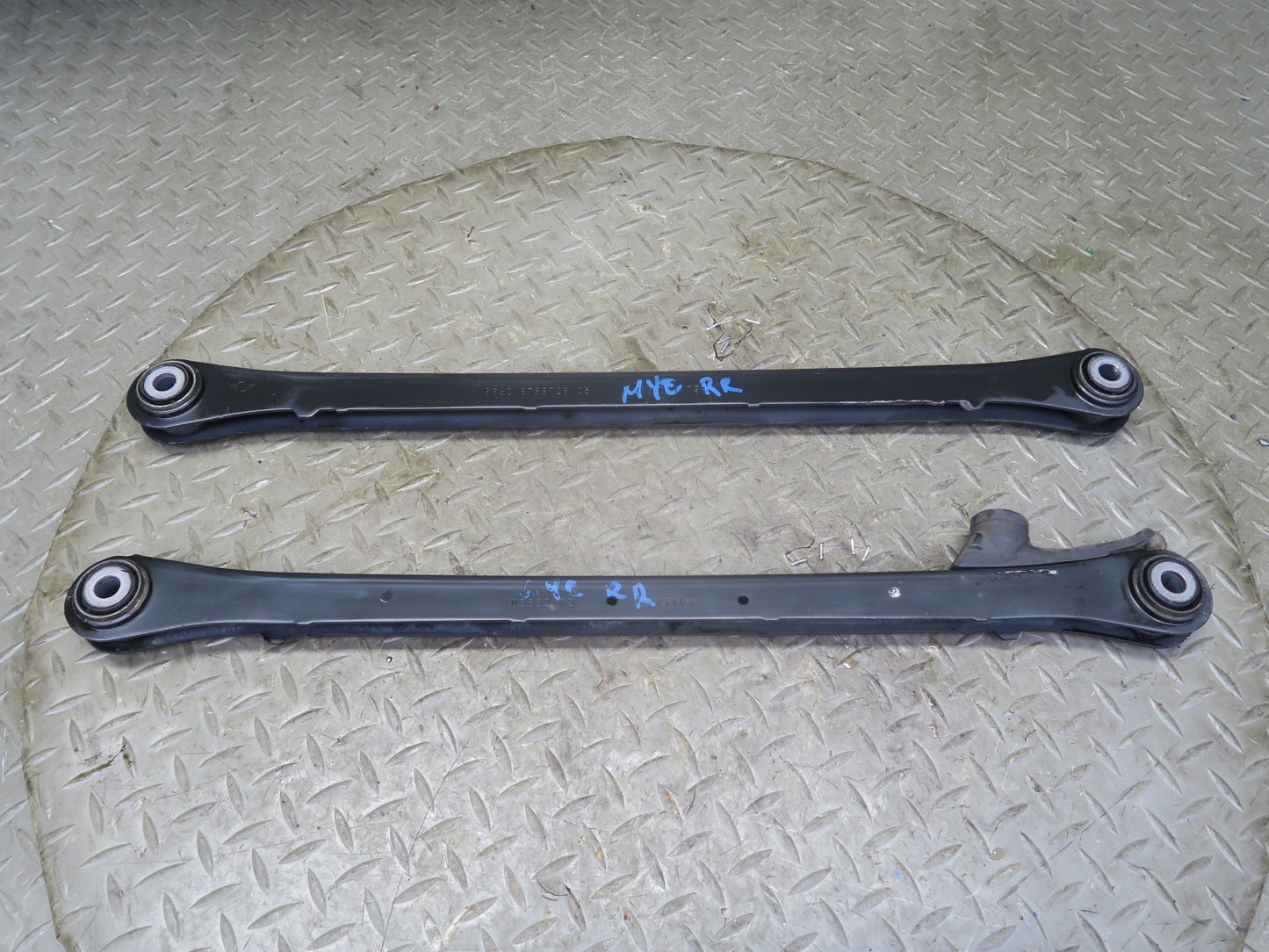 07-13 Mini R55 R56 R57 R58 R59 Set of 2 Rear Right Upper Lower Control Arm OEM