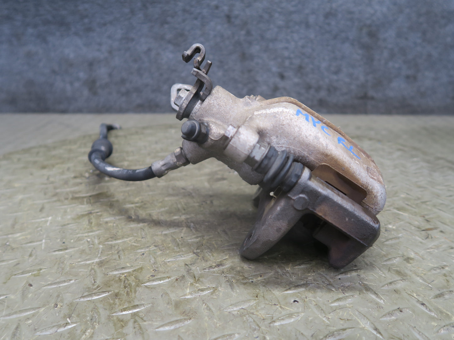 07-13 Mini R55 R56 R58 R59 R57 Set of 2 Rear Left & Right Brake Caliper 104K OEM