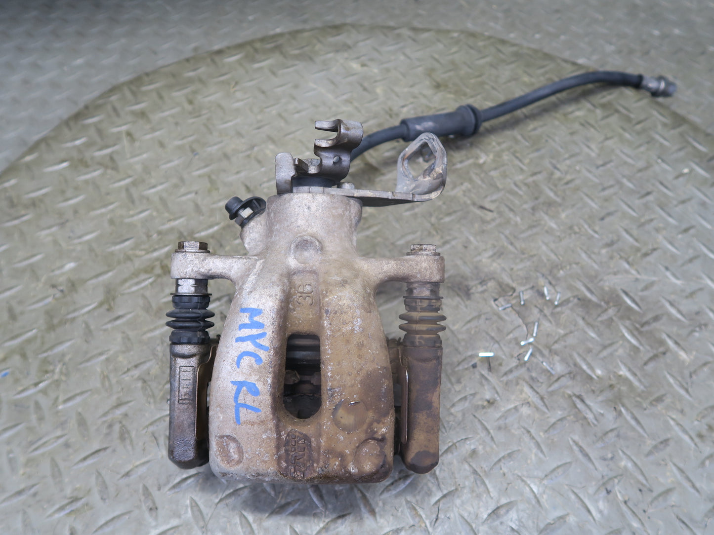 07-13 Mini R55 R56 R58 R59 R57 Set of 2 Rear Left & Right Brake Caliper 104K OEM