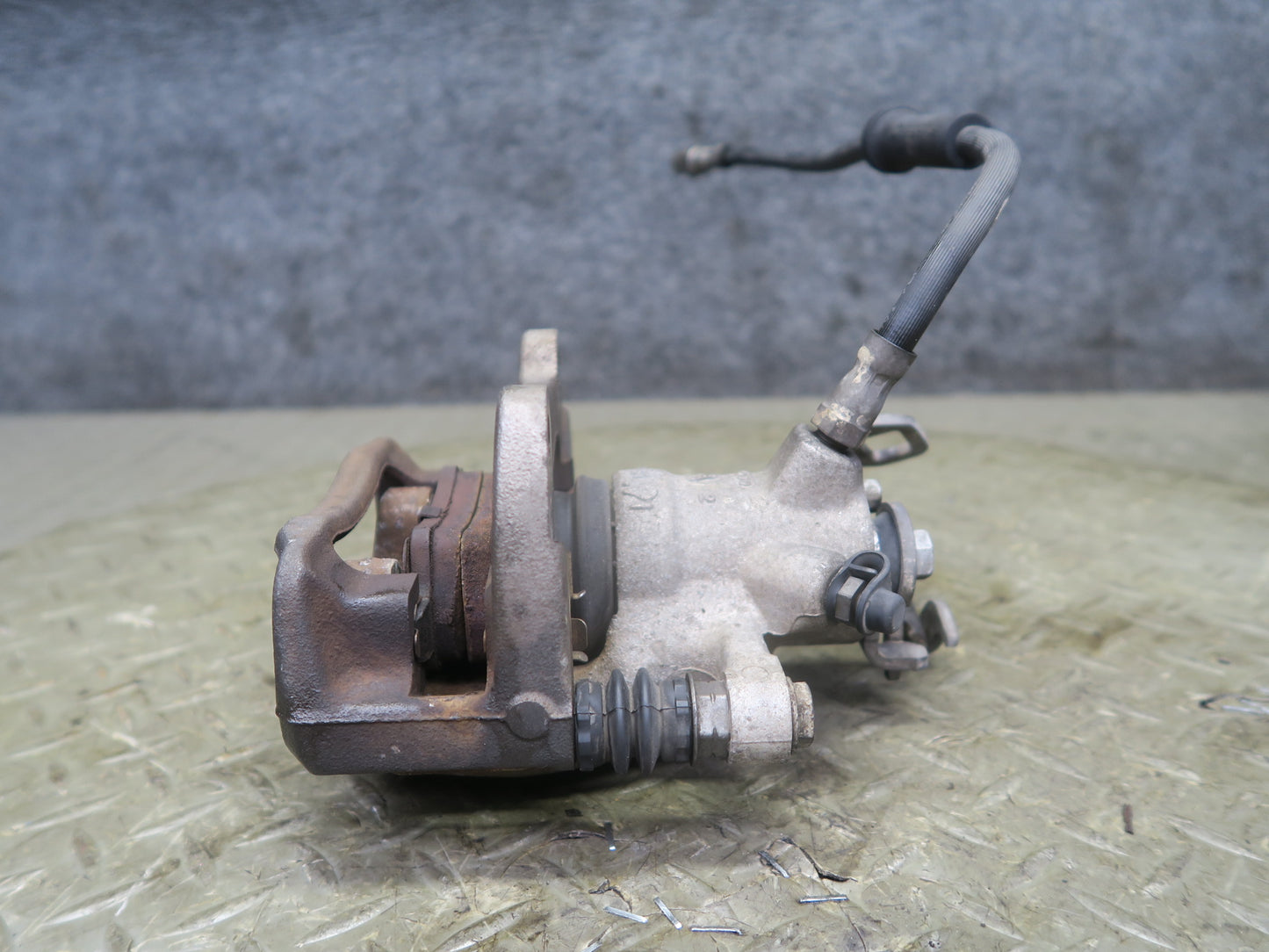 07-13 Mini R55 R56 R58 R59 R57 Set of 2 Rear Left & Right Brake Caliper 104K OEM