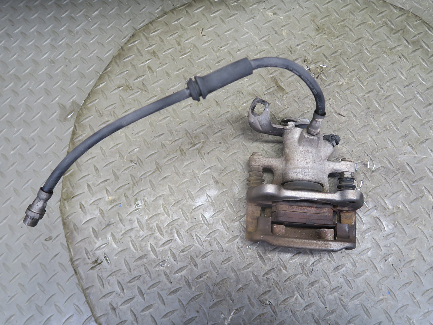 07-13 Mini R55 R56 R58 R59 R57 Set of 2 Rear Left & Right Brake Caliper 104K OEM