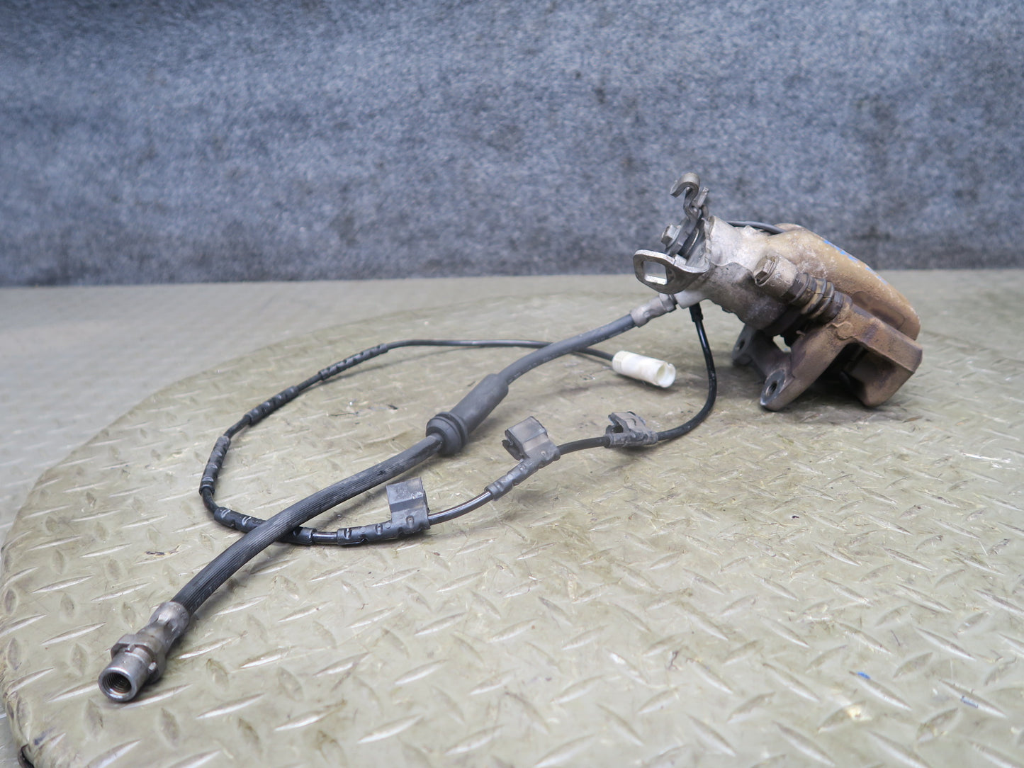 07-13 Mini R55 R56 R58 R59 R57 Set of 2 Rear Left & Right Brake Caliper 104K OEM