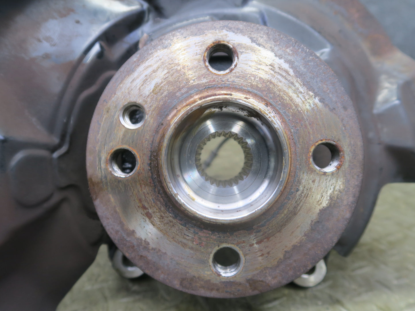 07-13 Mini R55 R56 R58 R59 R57 Front Right Spindle Knuckle Wheel Hub Bearing OEM