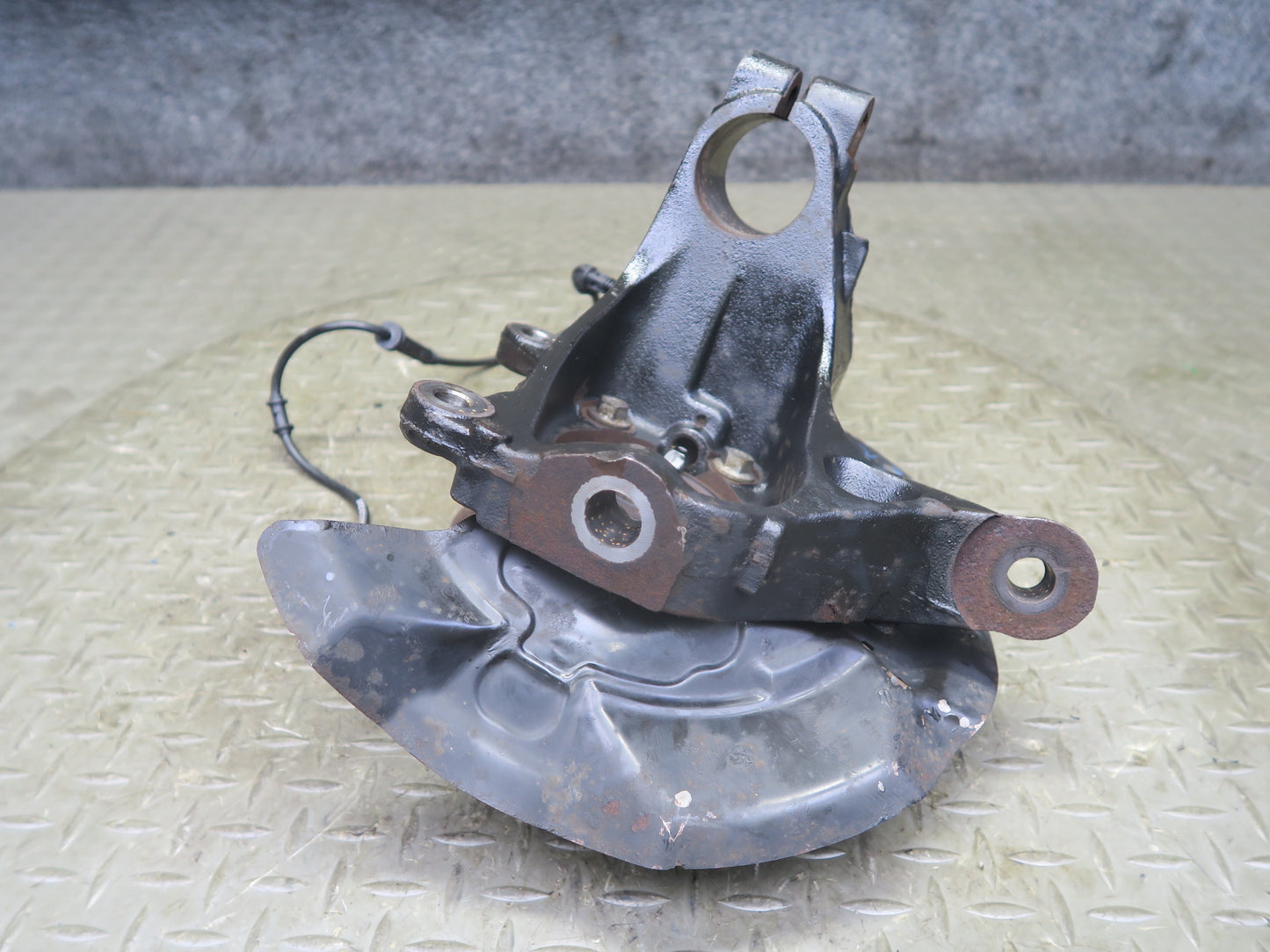 07-13 Mini R55 R56 R58 R59 R57 Front Right Spindle Knuckle Wheel Hub Bearing OEM