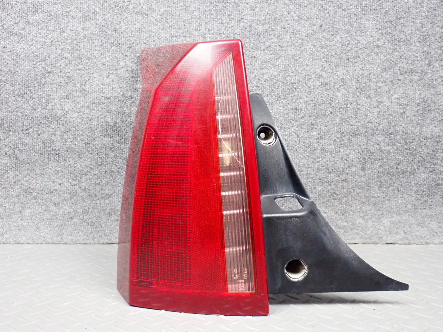 2004-2009 Cadillac XLR Rear Left Driver Side Brake Tail Light Lamp