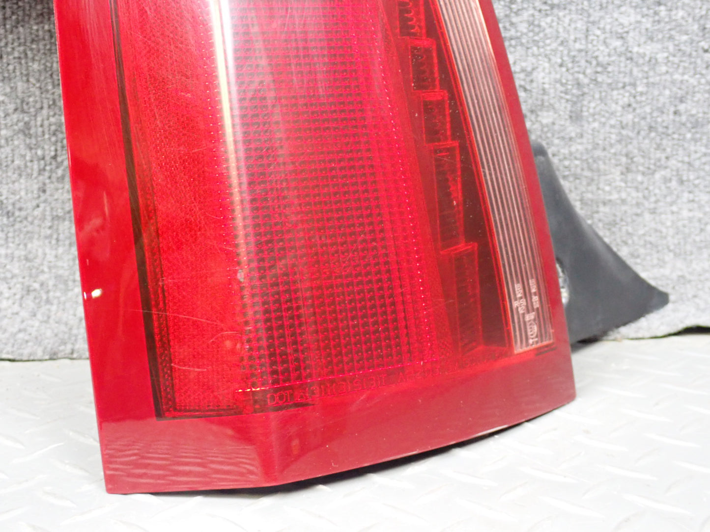 2004-2009 Cadillac XLR Rear Left Driver Side Brake Tail Light Lamp