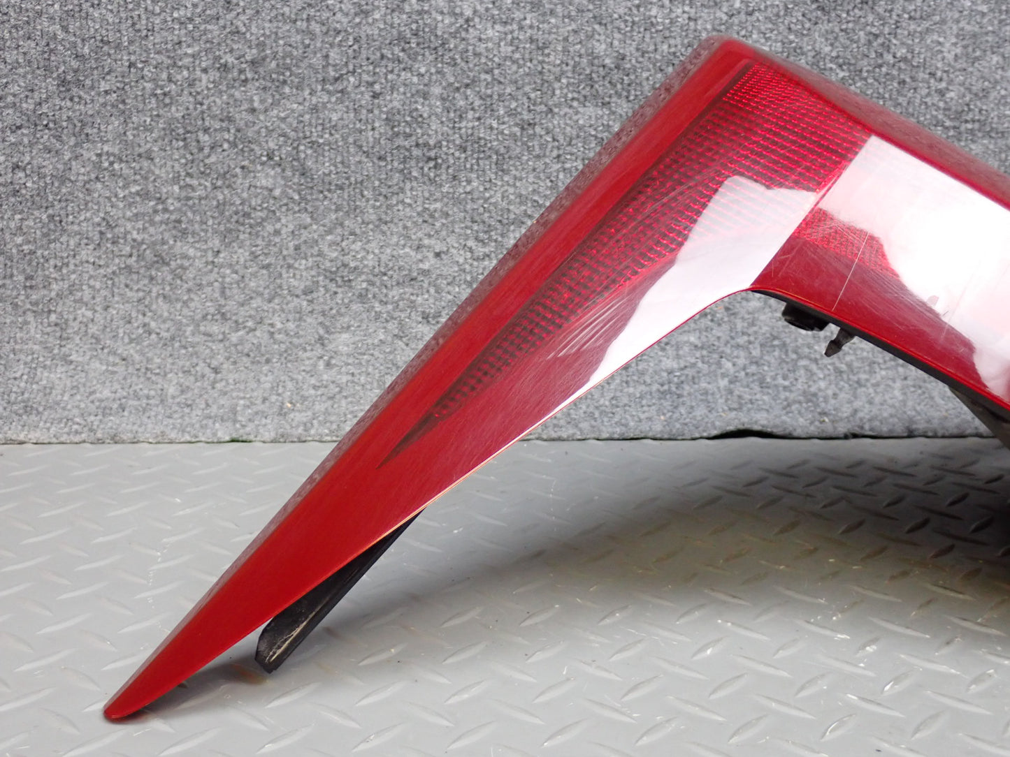 2004-2009 Cadillac XLR Rear Left Driver Side Brake Tail Light Lamp
