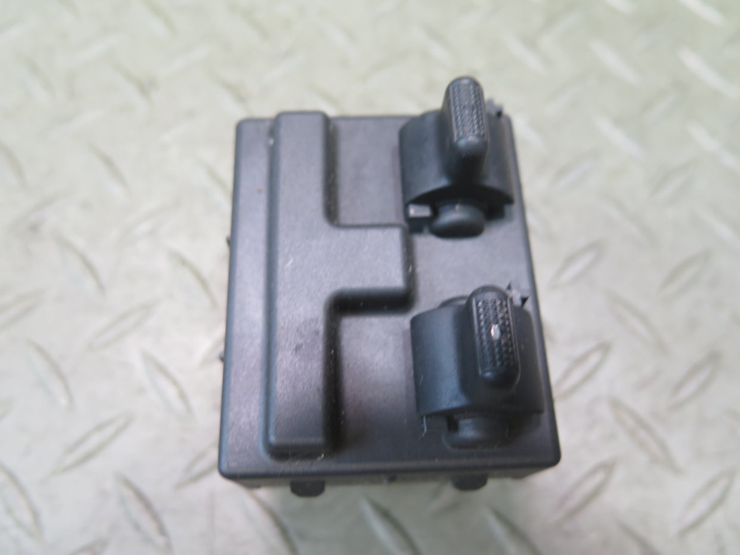 07-10 Jeep Wrangler JK 2-DOOR Left Master Power Window Switch 04602675AA OEM
