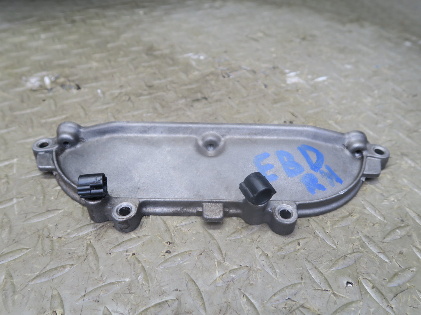 2008-2013 BMW E90 E92 E93 M3 S65 Engine Right 1-4 Cylinder Head Timing Cover