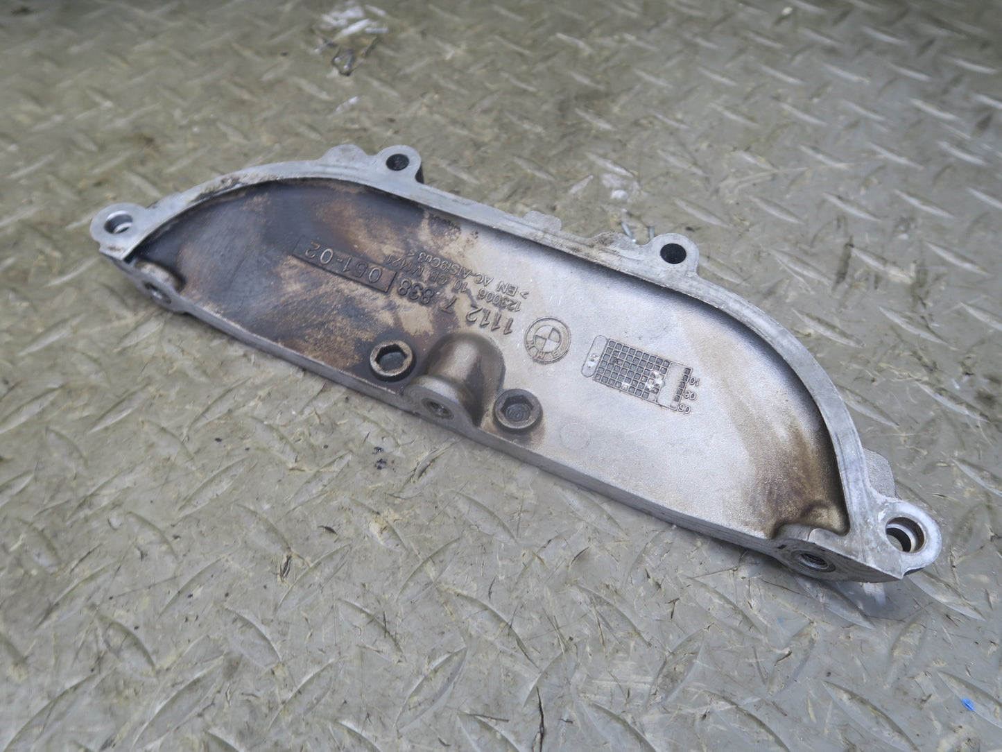 2008-2013 BMW E90 E92 E93 M3 S65 Engine Right 1-4 Cylinder Head Timing Cover