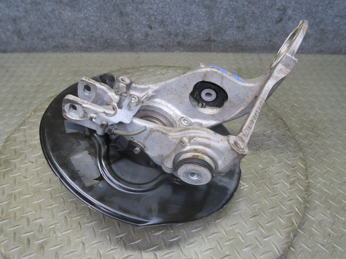 2015-2025 Porsche Macan AWD Rear Left Side Spindle Knuckle Wheel Hub Bearing