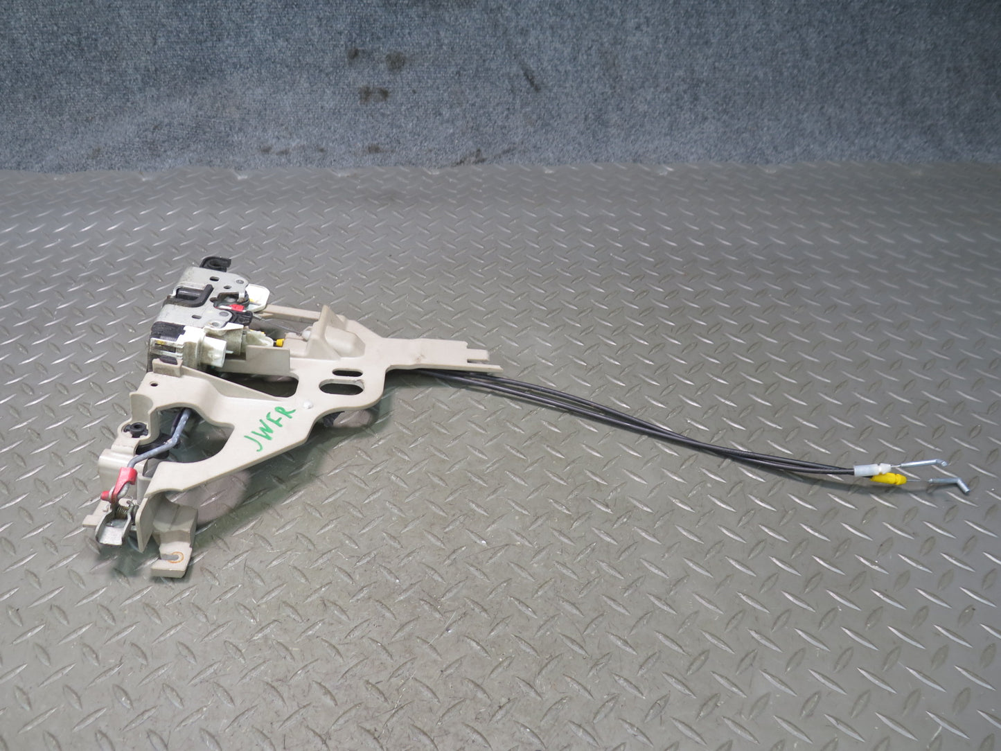 07-10 Jeep Wrangler JK Right Door Lock Latch Actuator 04589276AF