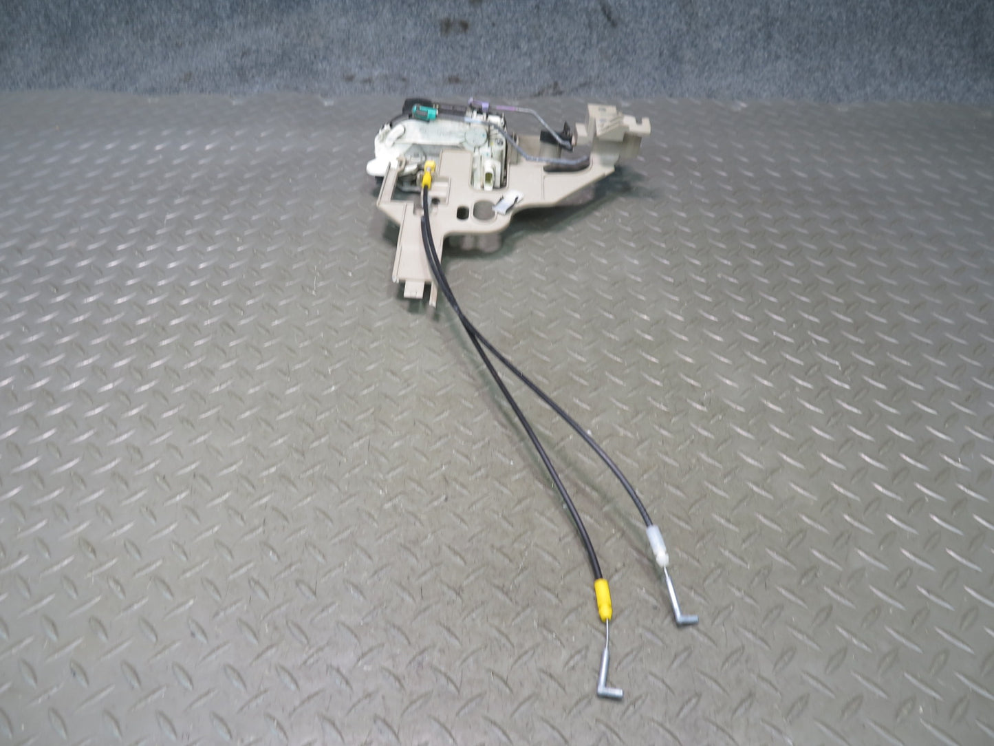 07-10 Jeep Wrangler JK Right Door Lock Latch Actuator 04589276AF