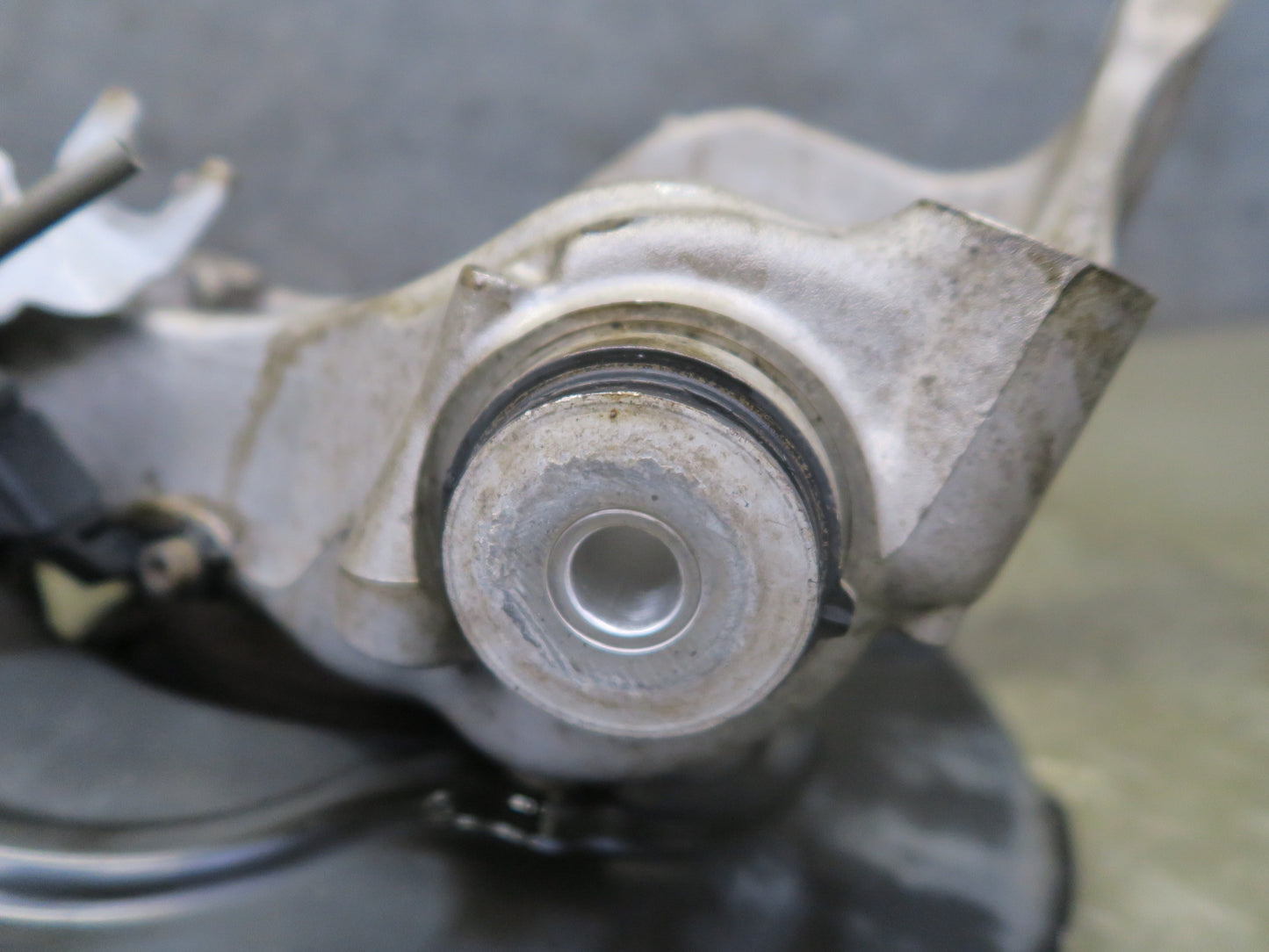 2015-2025 Porsche Macan AWD Rear Left Side Spindle Knuckle Wheel Hub Bearing
