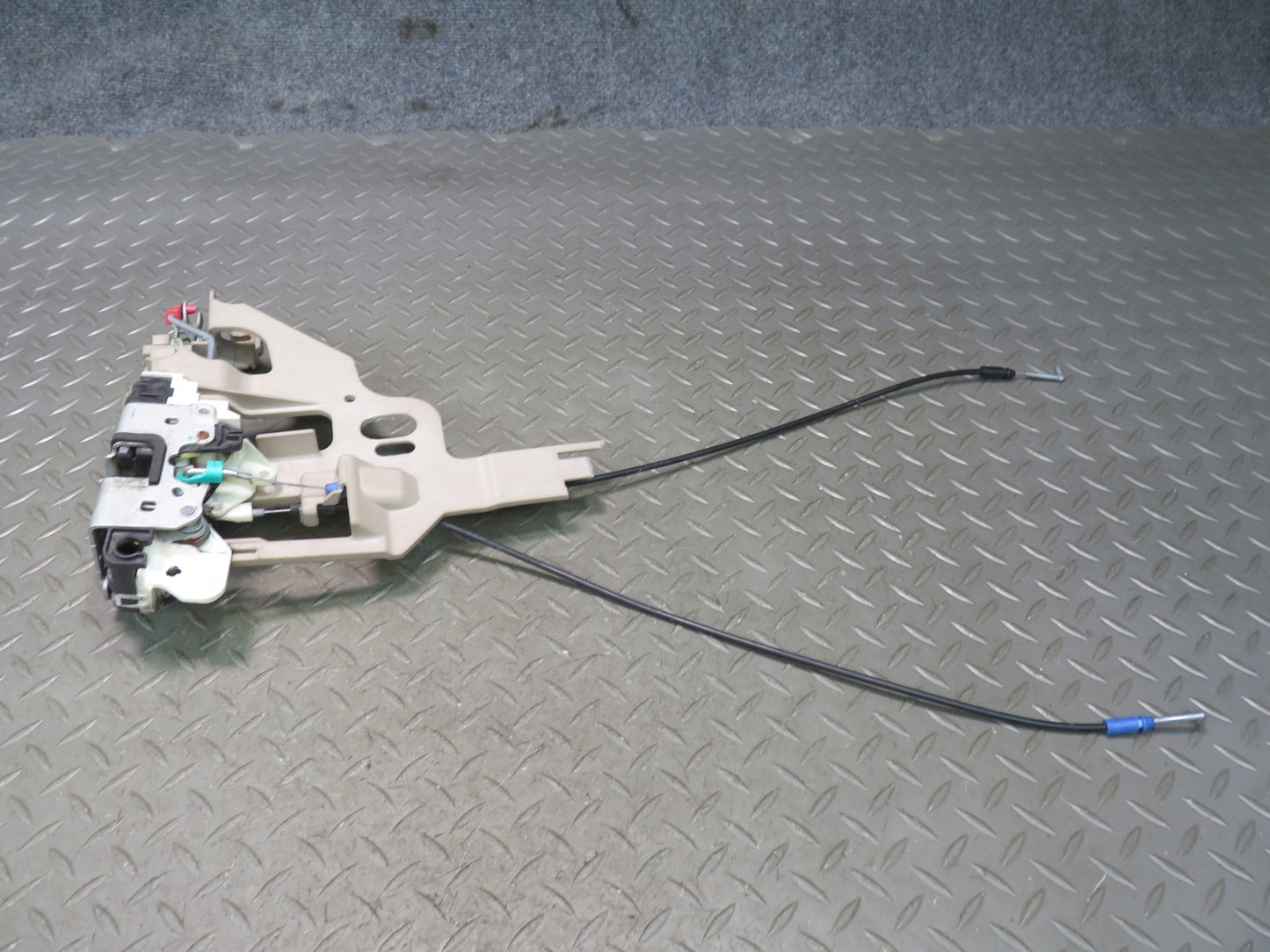 07-10 Jeep Wrangler JK Left Door Lock Latch Actuator 04589277AF