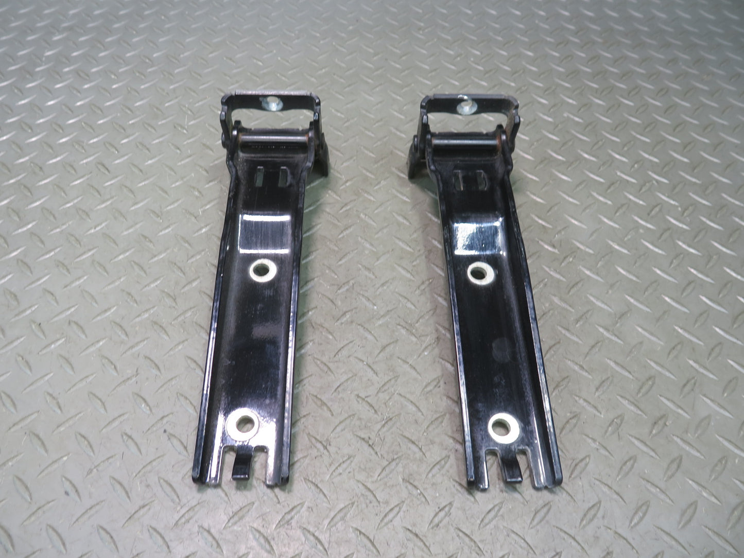 07-17 Jeep Wrangler JK Set of 2 Rear Left & Right Tailgate Swing Gate Hinge OEM