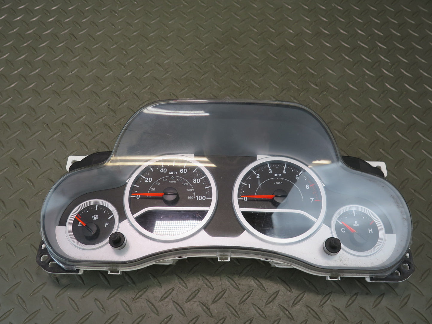 2007 Jeep Wrangler JK Instrument Cluster Gauge Speedometer 05172161AD OEM