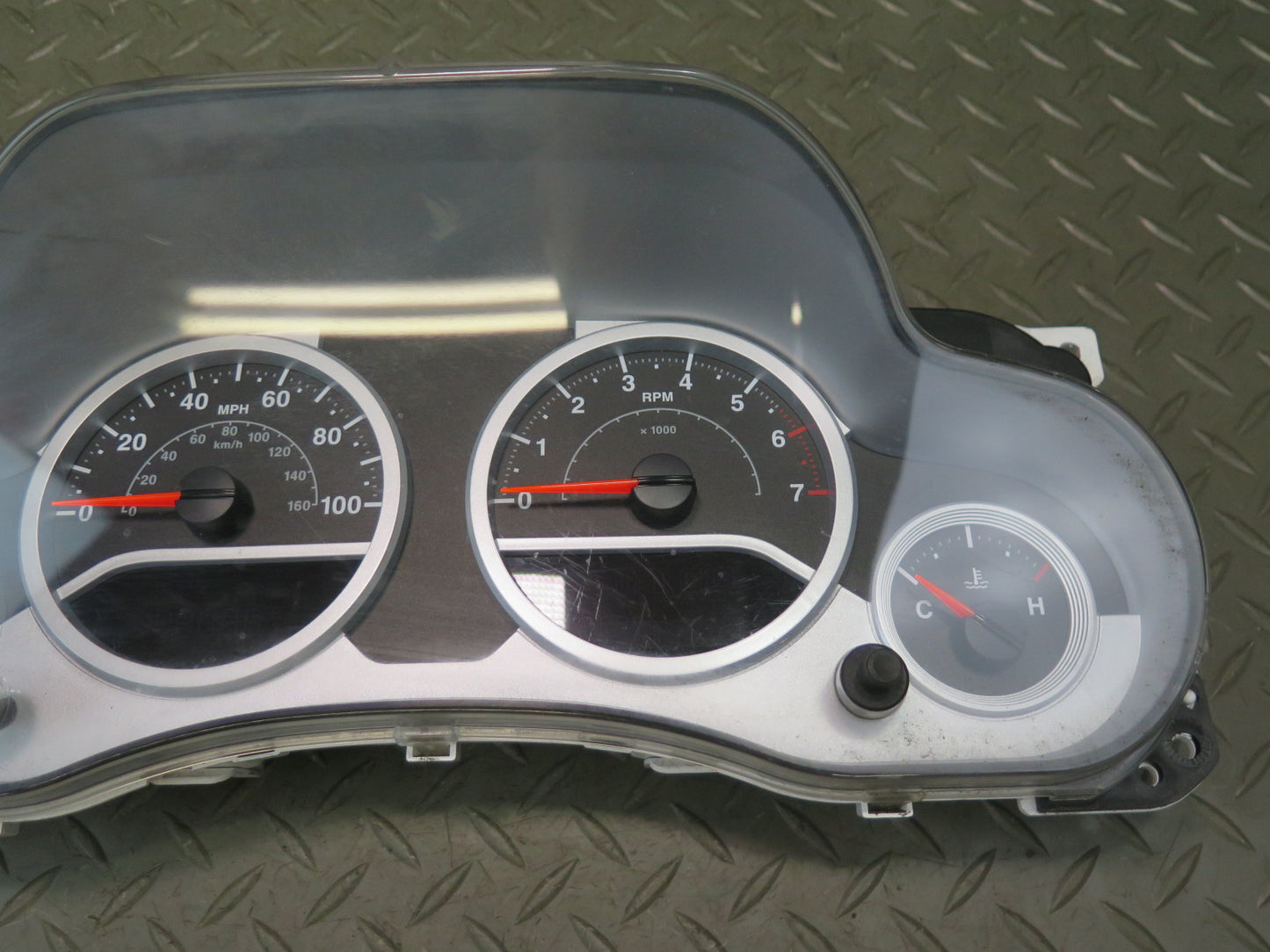 2007 Jeep Wrangler JK Instrument Cluster Gauge Speedometer 05172161AD OEM