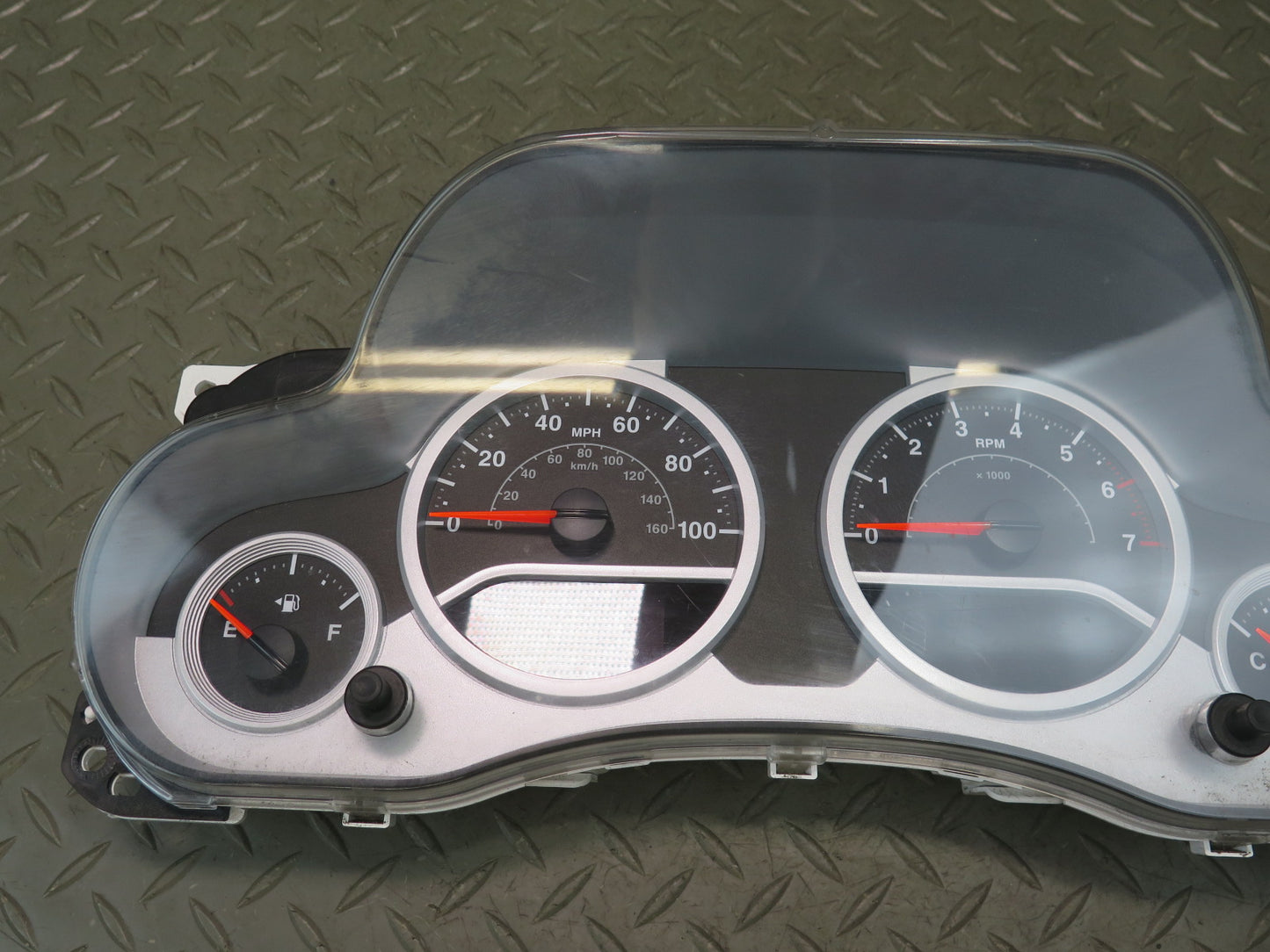 2007 Jeep Wrangler JK Instrument Cluster Gauge Speedometer 05172161AD OEM