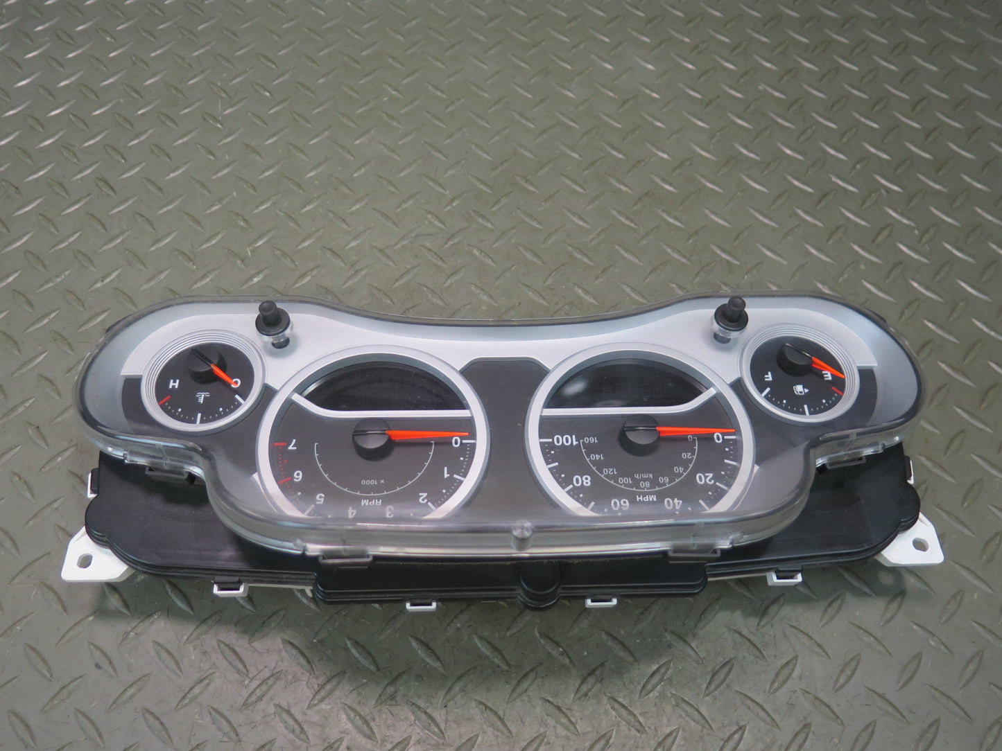 2007 Jeep Wrangler JK Instrument Cluster Gauge Speedometer 05172161AD OEM