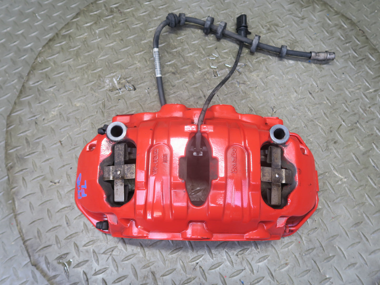 2015-2018 Porsche Macan Turbo Front Left & Right Brembo Brake Caliper Set of 2