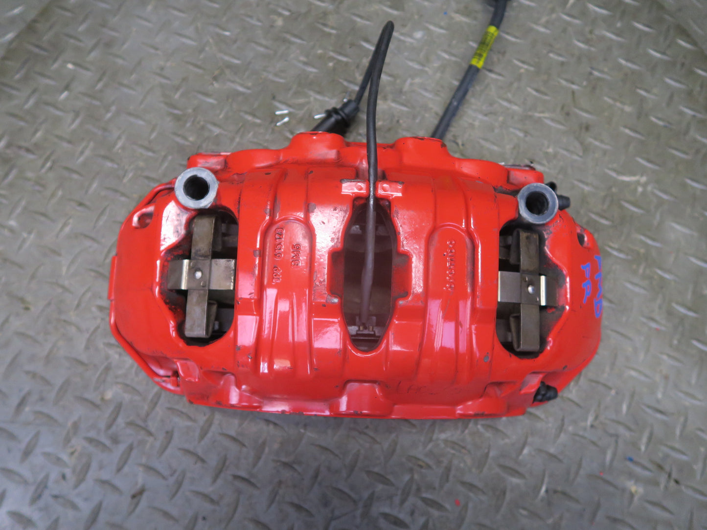 2015-2018 Porsche Macan Turbo Front Left & Right Brembo Brake Caliper Set of 2