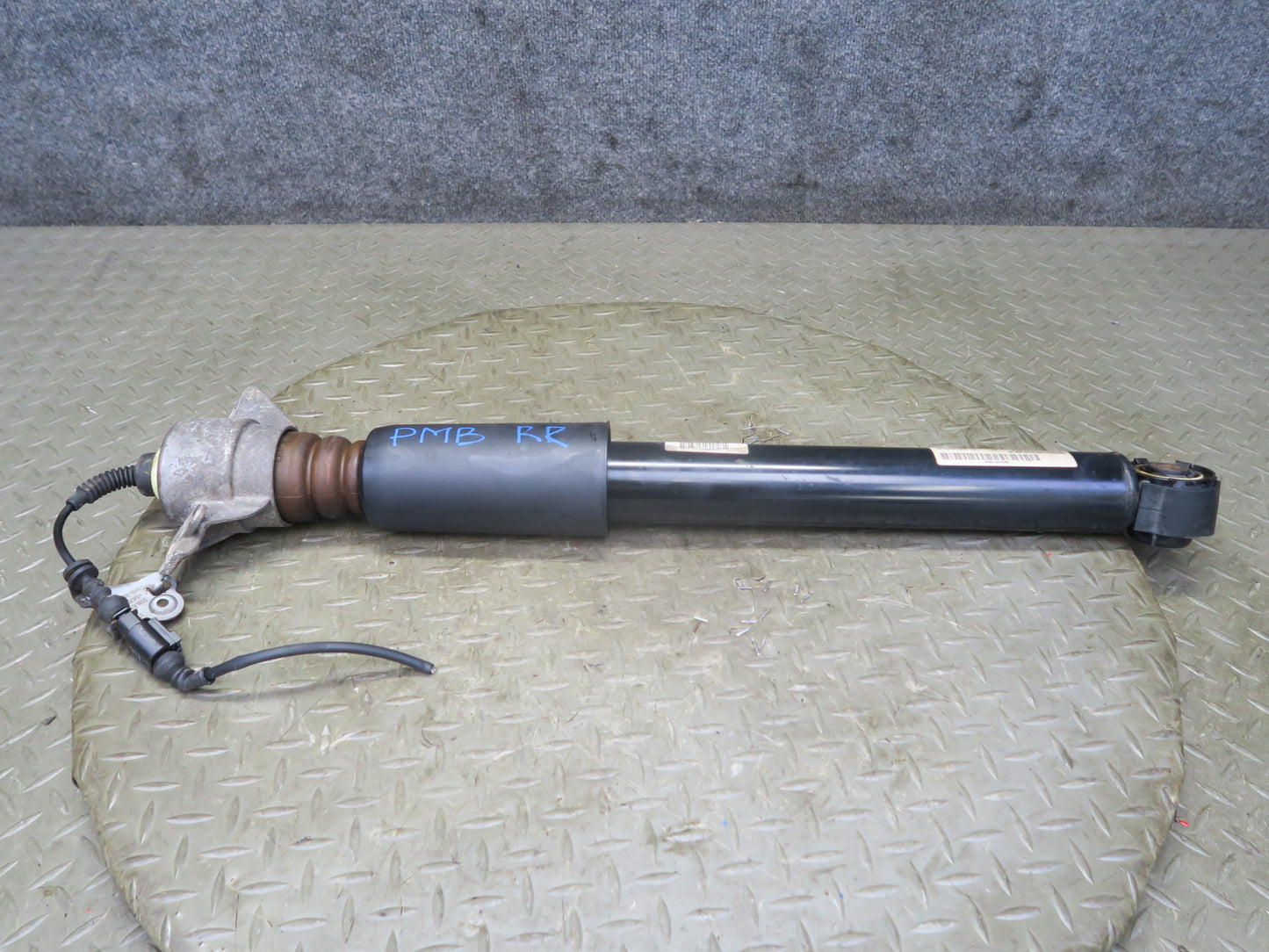 2015-2018 Porsche Macan Rear Left & Right Side Strut Shock Absorber Set