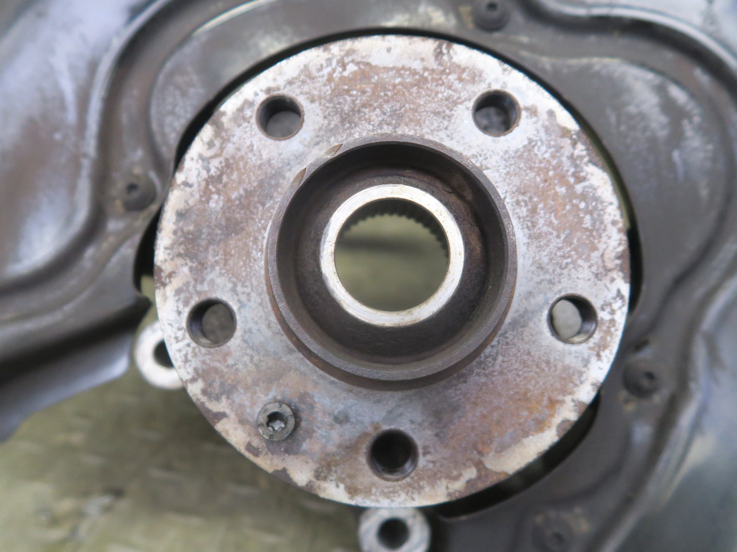 2015-2025 Porsche Macan AWD Rear Right Side Spindle Knuckle Wheel Hub Bearing
