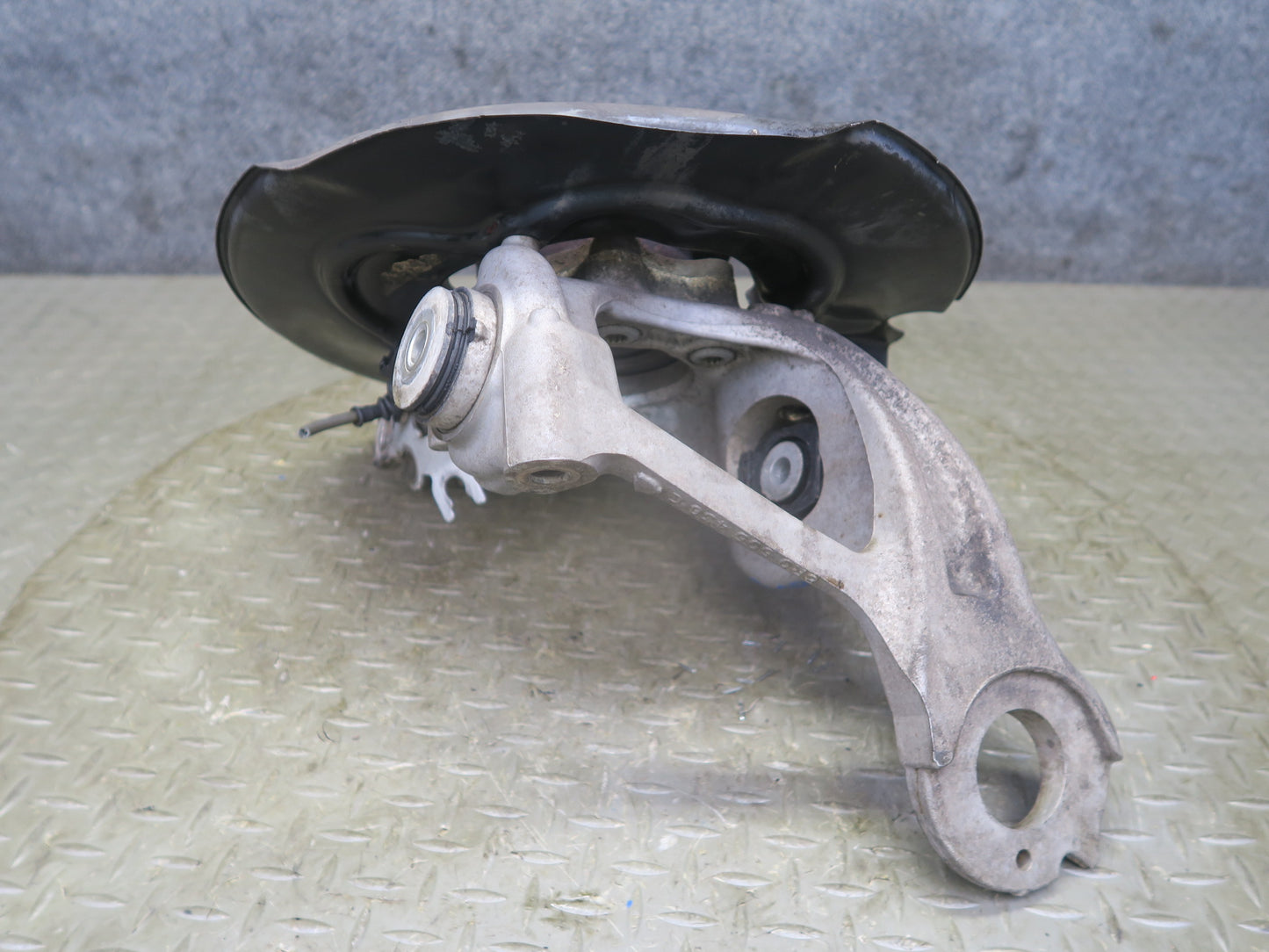 2015-2025 Porsche Macan AWD Rear Right Side Spindle Knuckle Wheel Hub Bearing