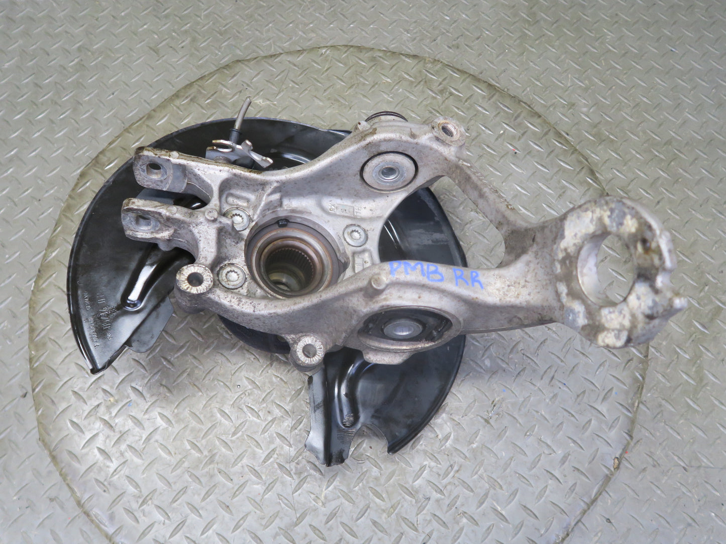 2015-2025 Porsche Macan AWD Rear Right Side Spindle Knuckle Wheel Hub Bearing