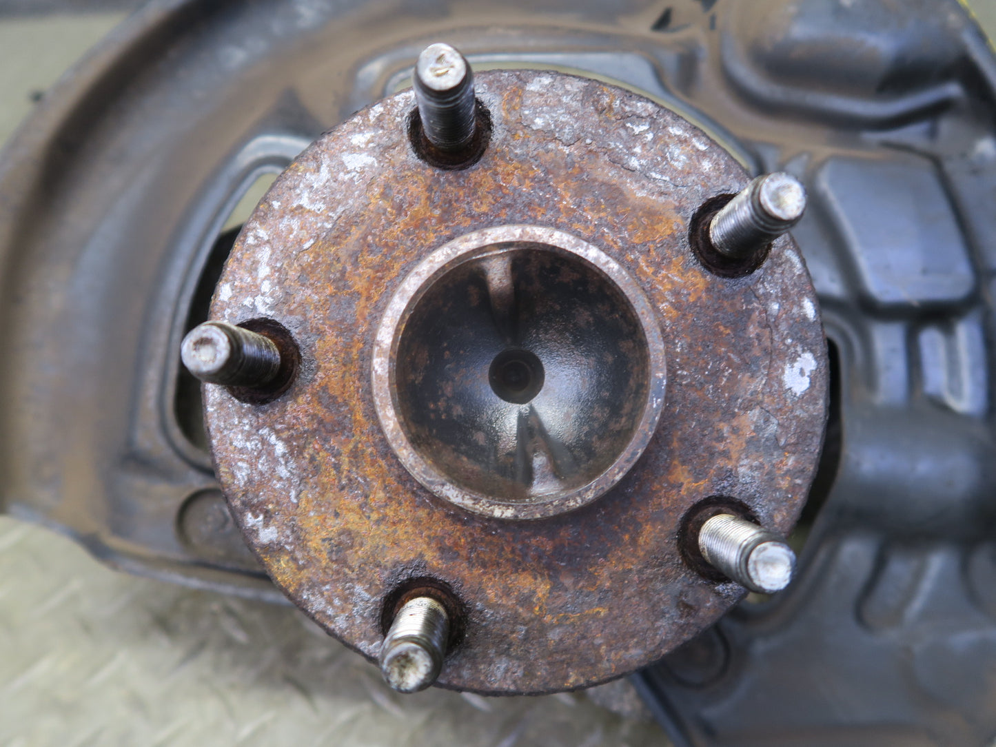 01-06 Lexus LS430 UCF30L RWD Front Right Spindle Knuckle Wheel Hub Bearing OEM