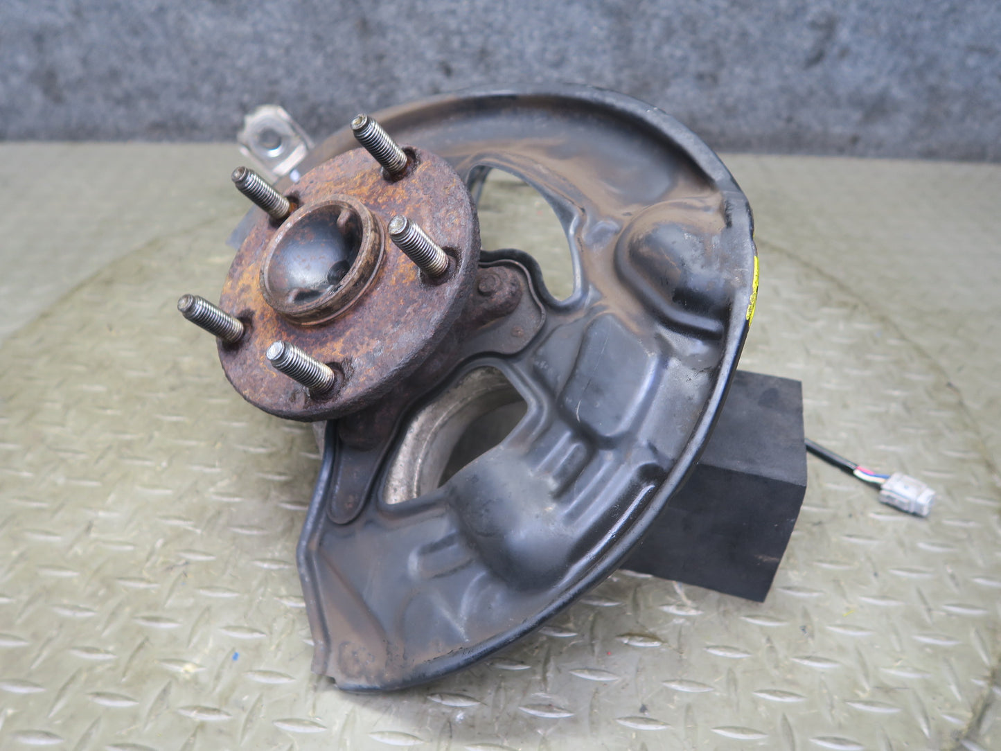 01-06 Lexus LS430 UCF30L RWD Front Right Spindle Knuckle Wheel Hub Bearing OEM