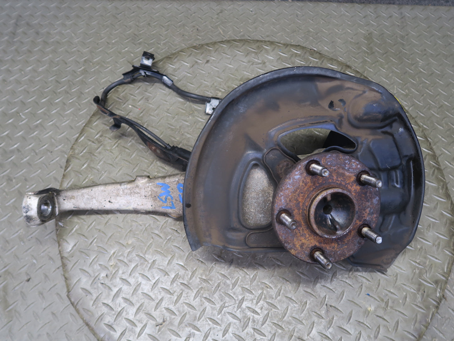 01-06 Lexus LS430 UCF30L RWD Front Right Spindle Knuckle Wheel Hub Bearing OEM