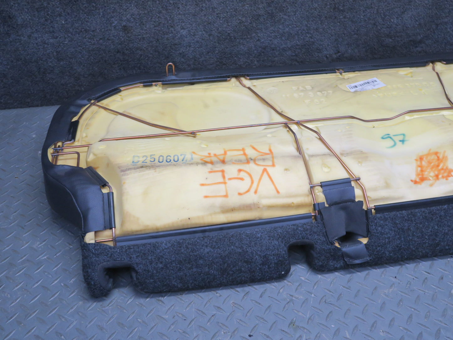 2008 VW Golf MK5 R32 2-DOOR Rear Sport Lower Seat Cushion Anthracite OEM