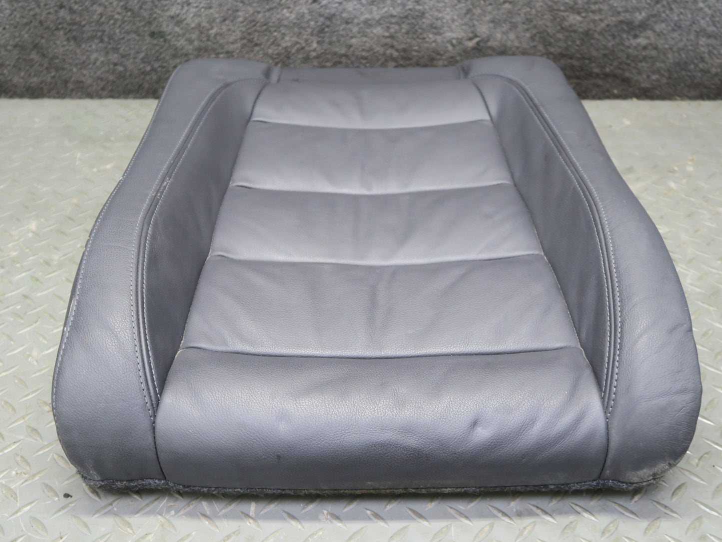 2008 VW Golf MK5 R32 2-DOOR Rear Left Upper Sport Seat Cushion Anthracite OEM