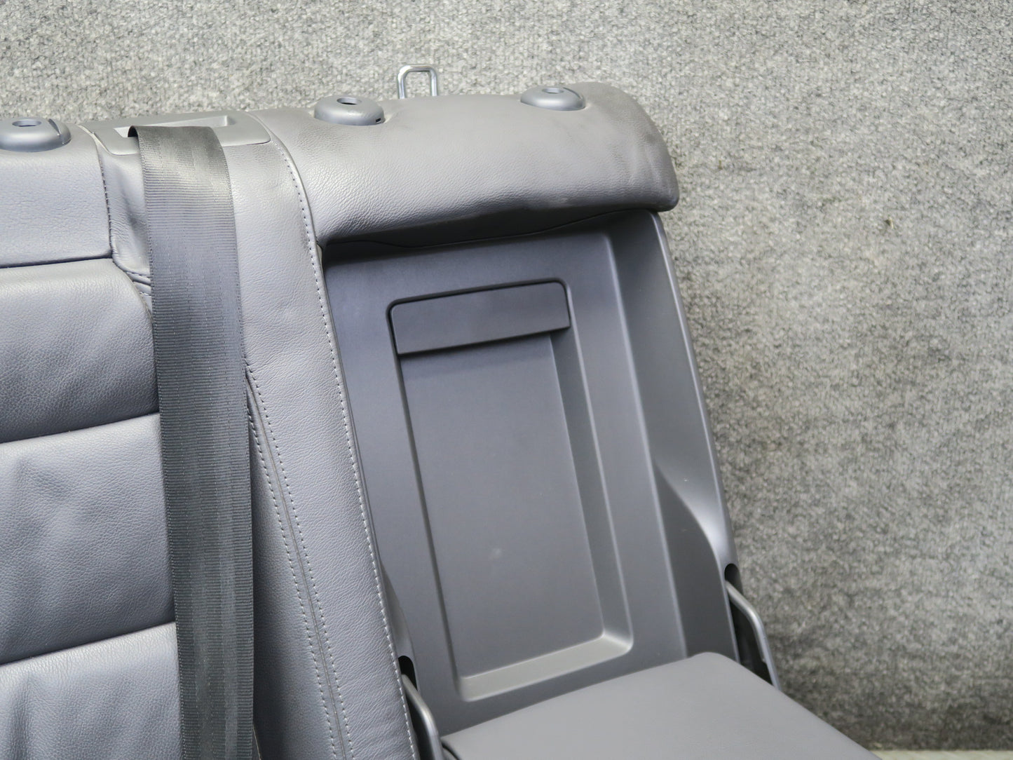 2008 VW Golf MK5 R32 2-DOOR Rear Right Upper Sport Seat Cushion Anthracite OEM